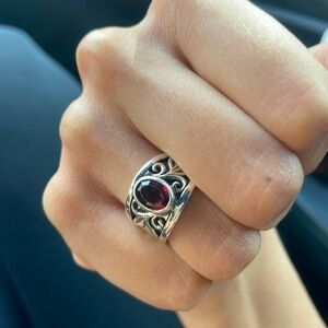 James Avery ring LIMITED EDITION